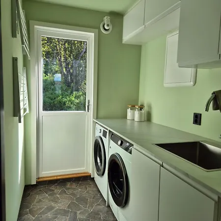 Leilighet With Amazing View! Free Parking *